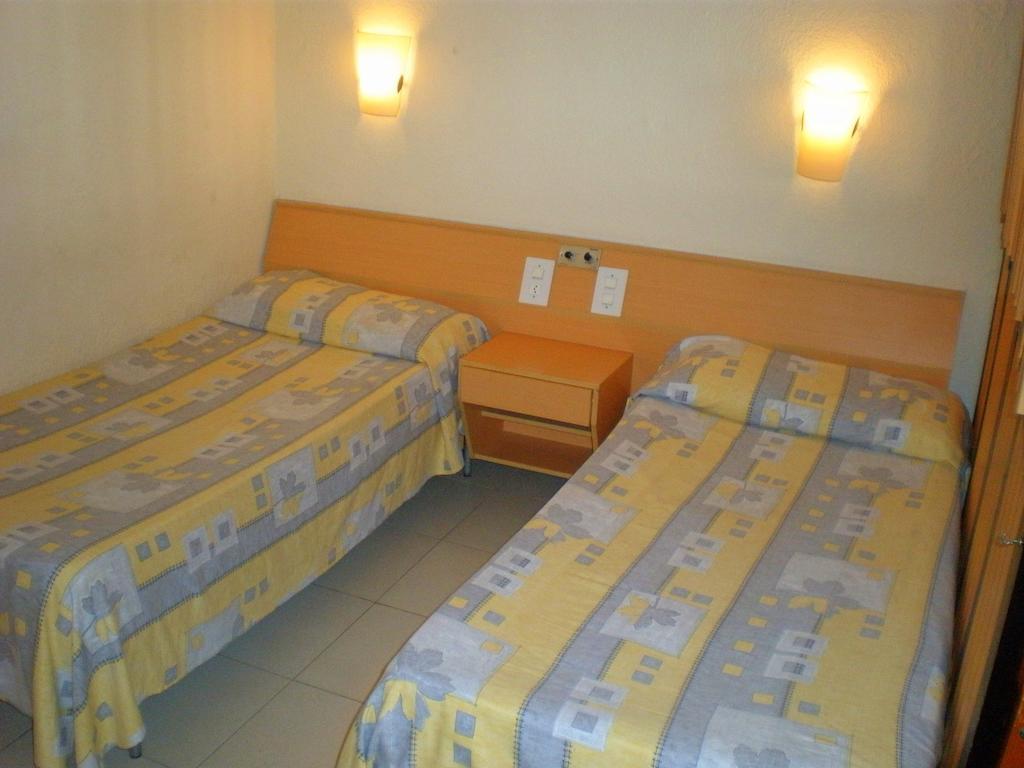 Rentalmar Alboran Apartments Salou Extérieur photo