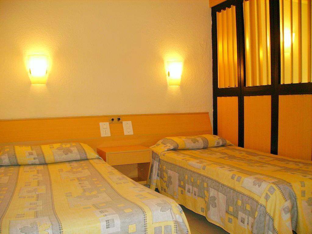 Rentalmar Alboran Apartments Salou Extérieur photo