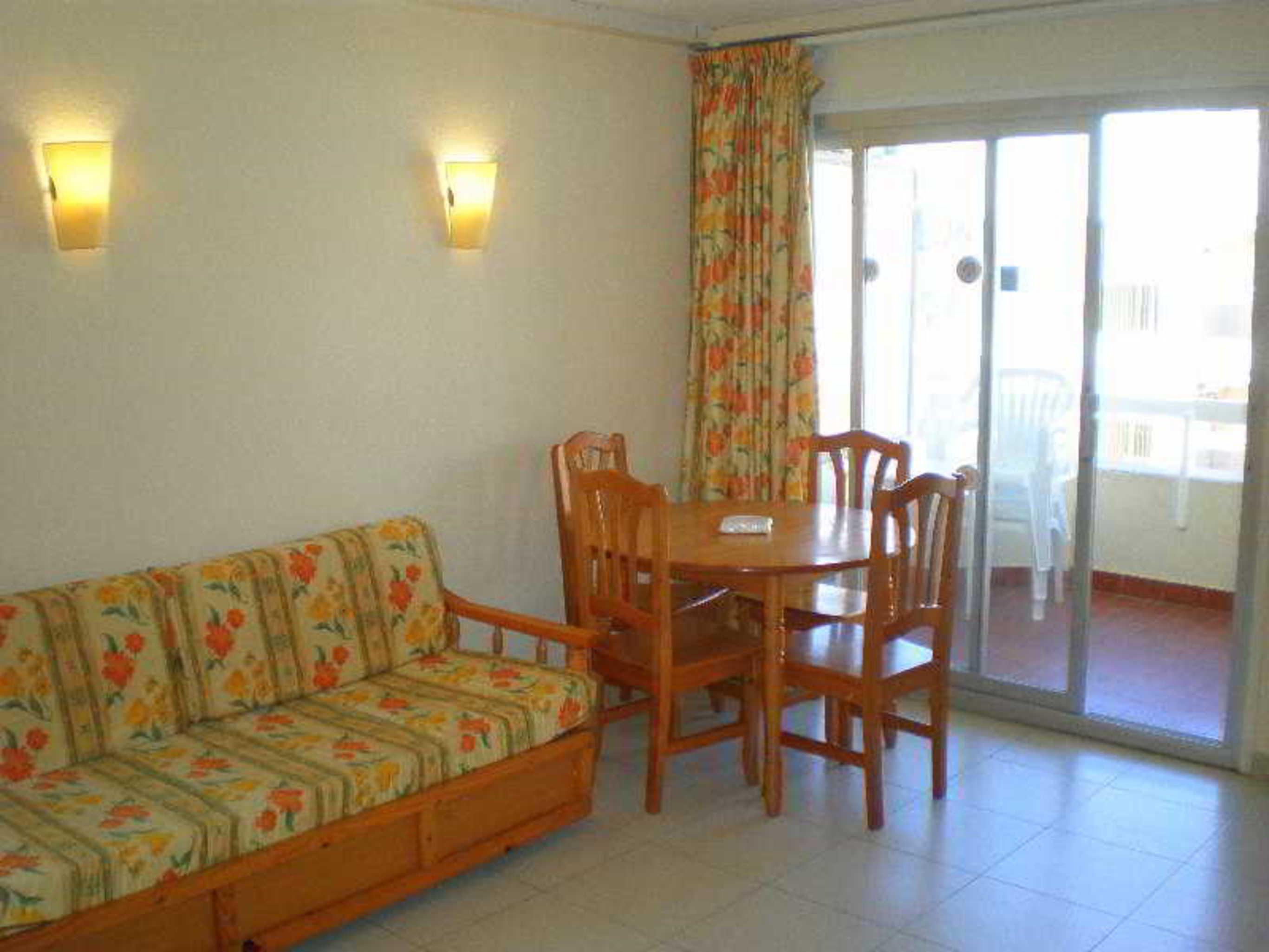 Rentalmar Alboran Apartments Salou Extérieur photo